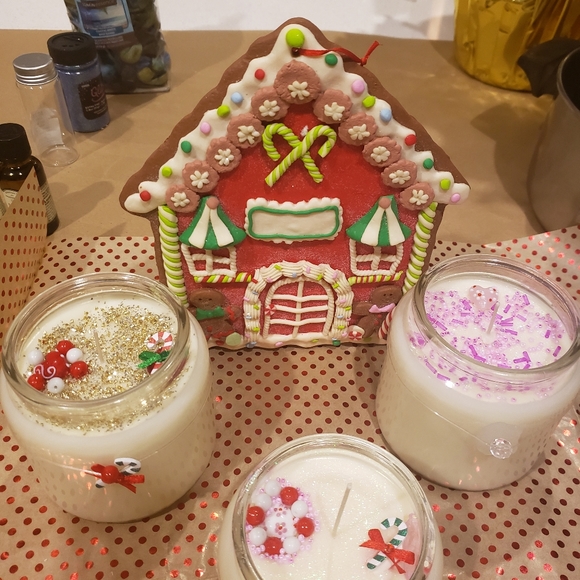 Candles - Picture 3 of 4